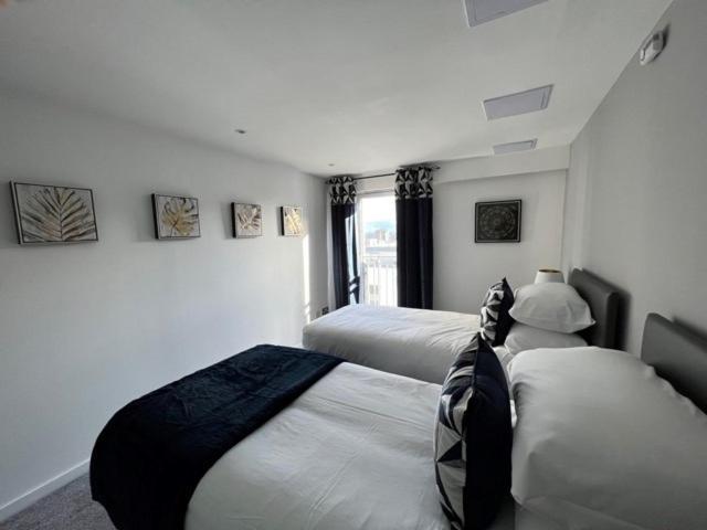 Modern & Spacious 2 Bed Merchant City Apart-High St — Photos 1
